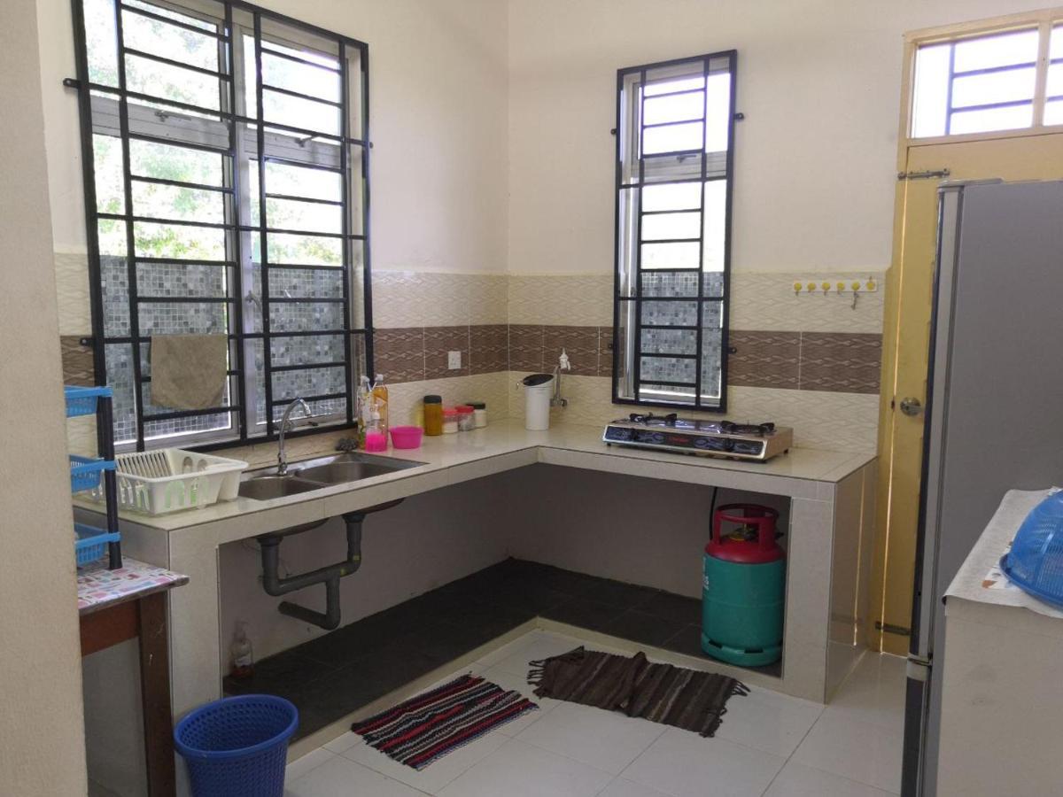 Ummi'S Homestay Besut Kampung Kuala Besut Extérieur photo